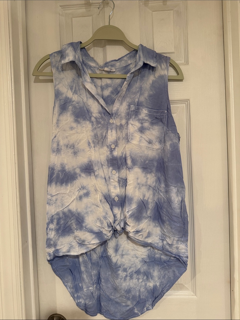 beachlunchlounge Sleeveless Tie-Dye Button Down Top - Blue & White